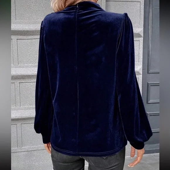 Luxe navy blue draped velvet top - Picture 4 of 16